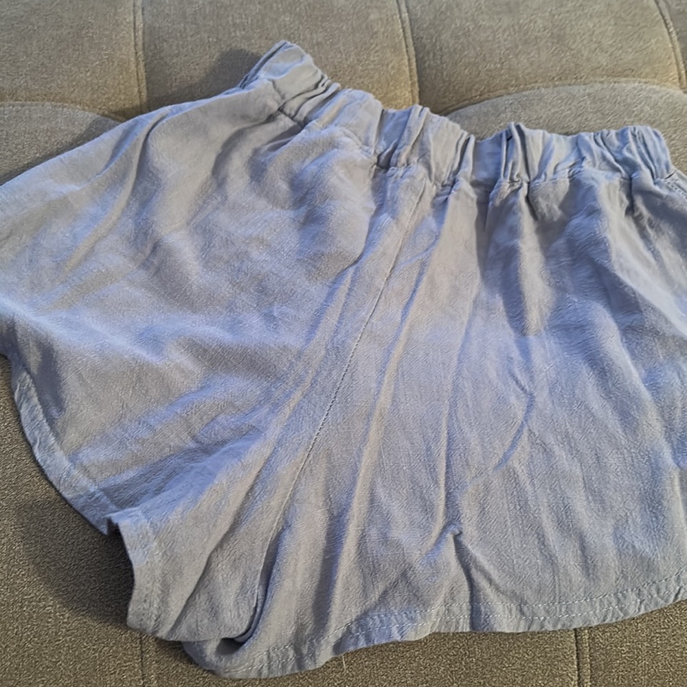 NASTY GAL HIGH RISE SHORTS - Picture 2 of 3